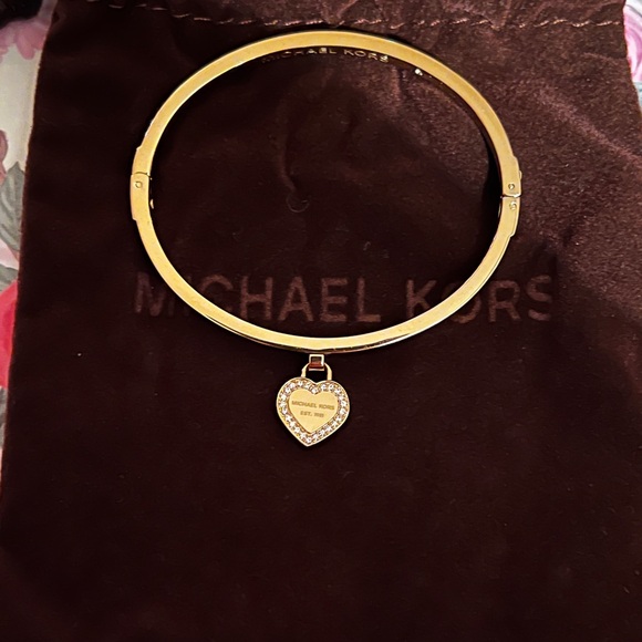 MICHAEL KORS Gold Logo Pave Heart Charm Bangle Bracelet - Picture 8 of 16